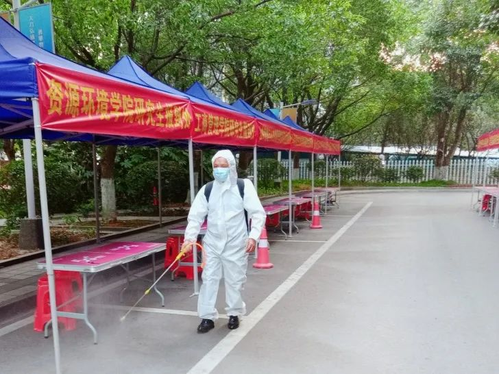 湖南保安服務,墻外高空清洗服務,湖南保利天創(chuàng)物業(yè)發(fā)展有限公司