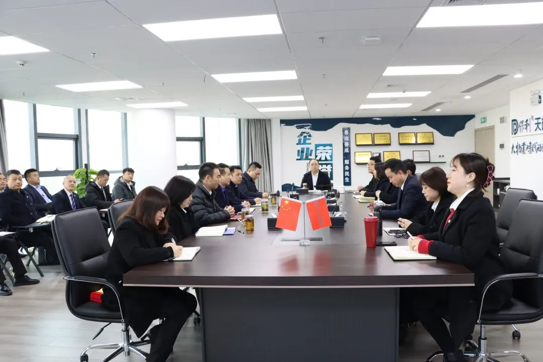湖南保安服務,墻外高空清洗服務,湖南保利天創物業發展有限公司