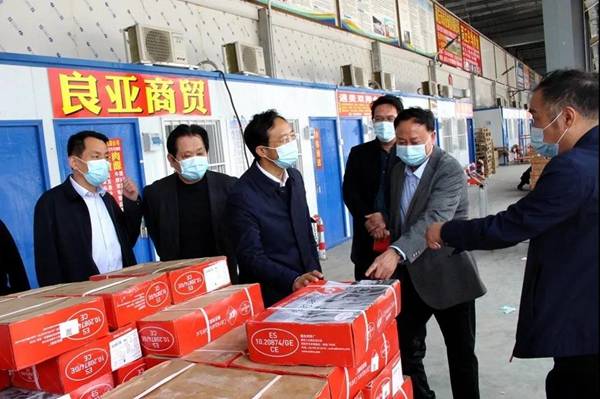 守護(hù)節(jié)前“菜籃子”安全，商丘市市場(chǎng)監(jiān)管局開展食用農(nóng)產(chǎn)品批發(fā)市場(chǎng)專項(xiàng)督導(dǎo)檢查